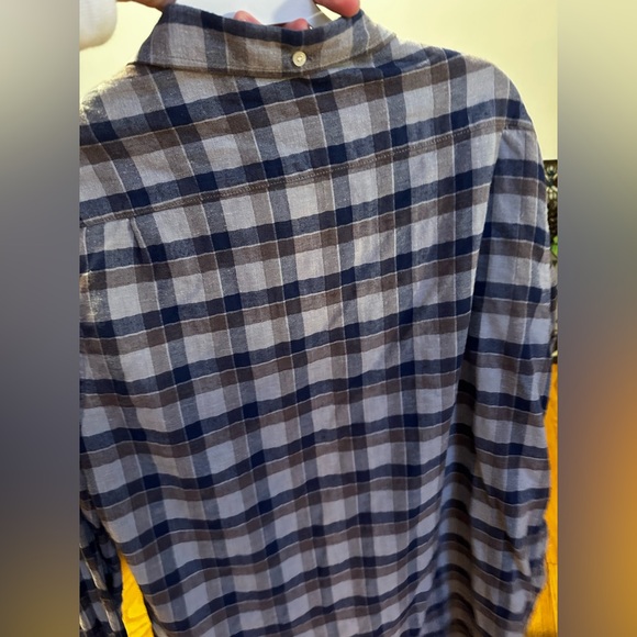 Joe's Jeans Plaid Men's Light Flannel Shirt- Medium- worn once - Picture 4 of 4